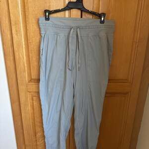 Lululemon Dance Studio Jogger Mid-Rise Full-Length Lined Blue Pants size 8